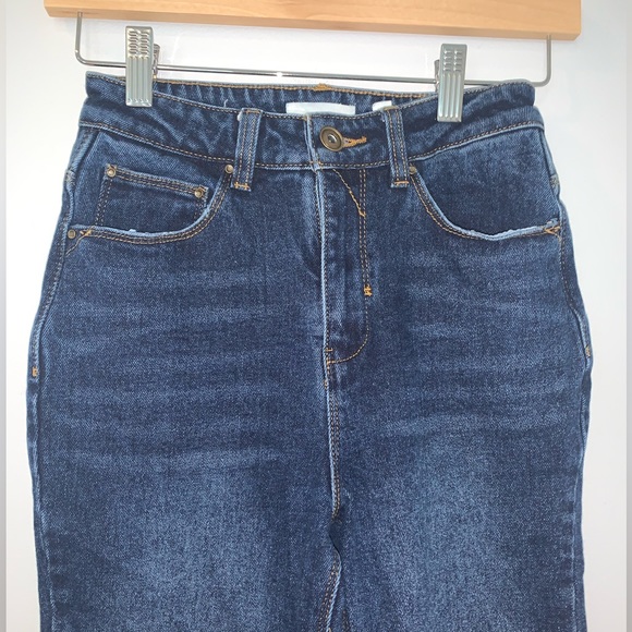 a loves a High Waisted Frayed Hem Straight Leg Jeans Size 25 - Picture 3 of 6